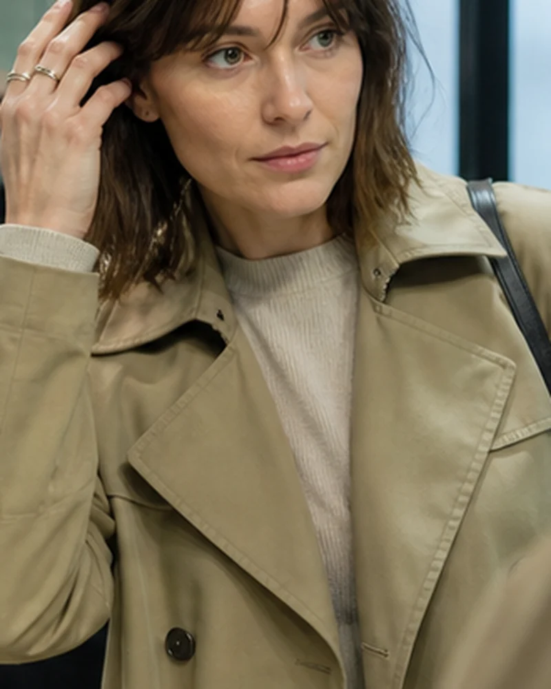 A real-life beauty routine scene illustrating humidity hair kit